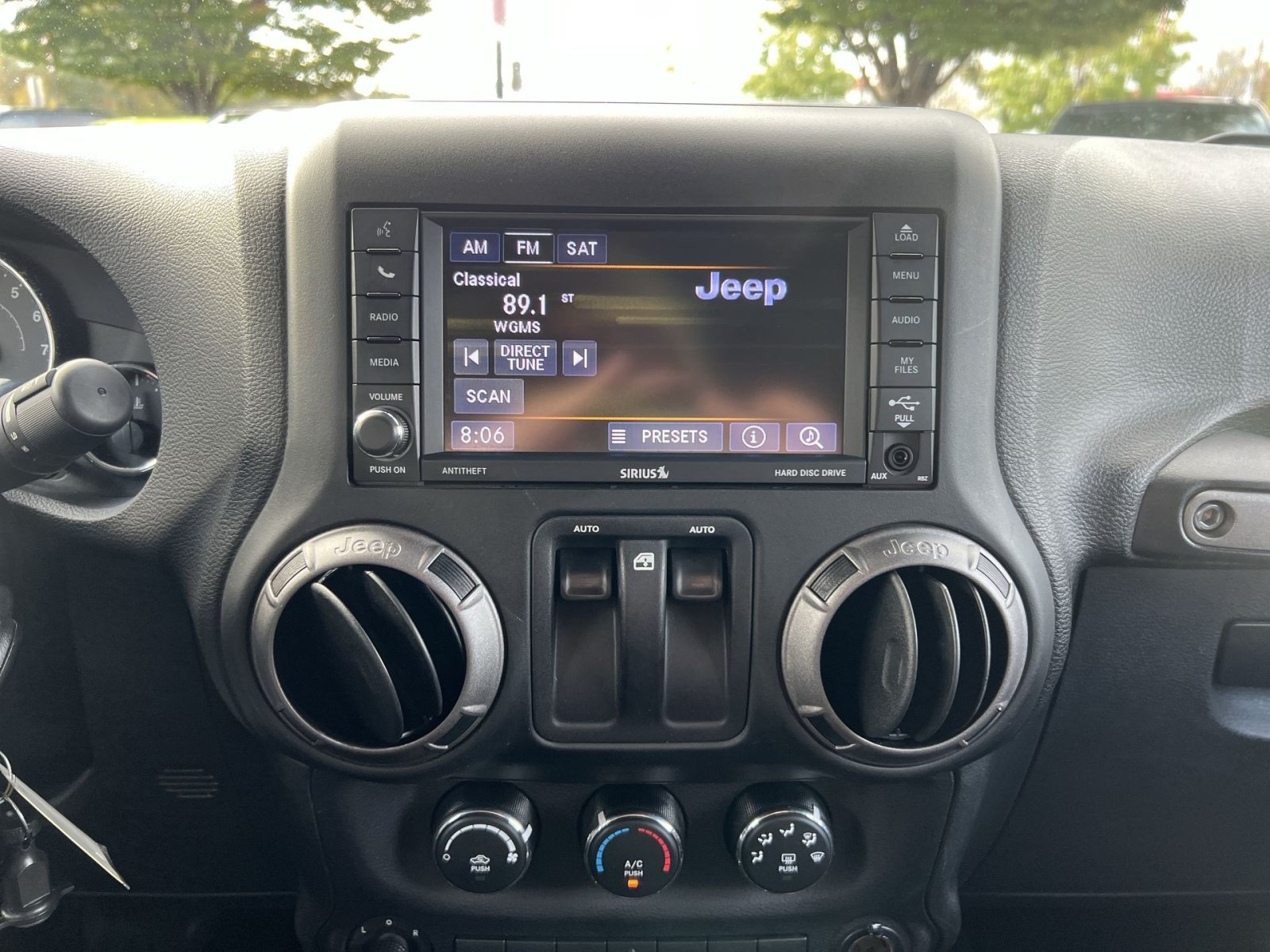 Used 2018 Jeep Wrangler Sport AWD/4WD image 17