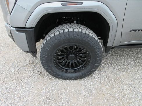 New 2026 GMC Sierra 2500 AT4 w/ AT4 Premium Plus Package AWD/4WD image 13