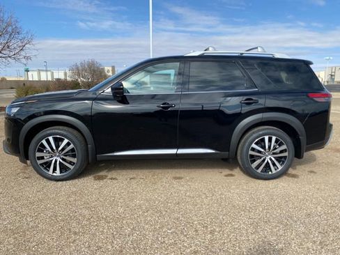 New 2025 Nissan Pathfinder Platinum w/ Cargo Package image 3