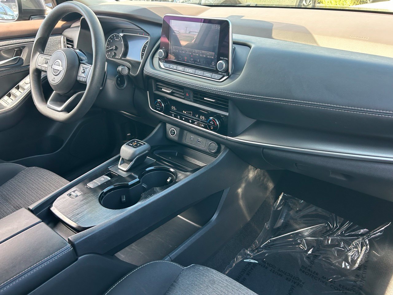 Certified 2023 Nissan Rogue SV FWD image 13