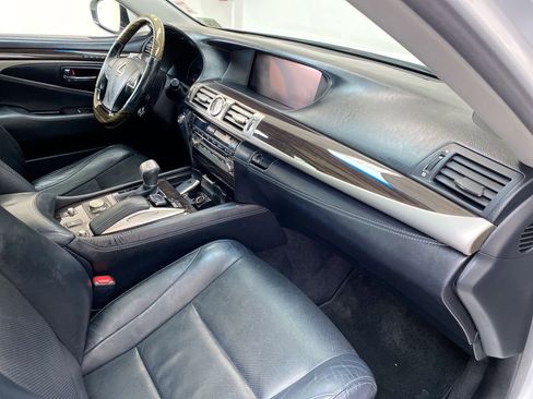 Used 2016 Lexus LS 460 image 31