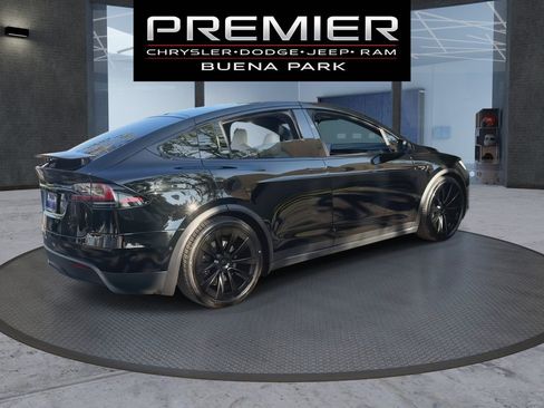 Used 2022 Tesla Model X AWD/4WD image 8