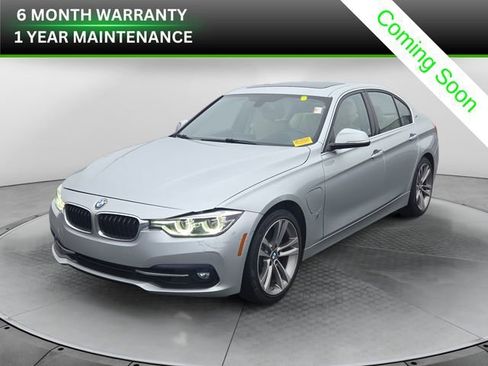 Used 2018 BMW 330e 330e iPerformance image 1