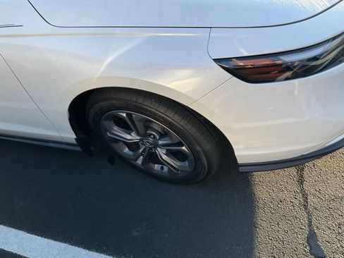Used 2023 Honda Accord EX image 4