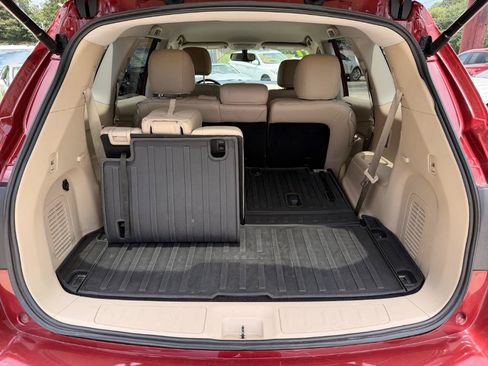 Used 2017 Nissan Pathfinder SL w/ Trailer Tow Package FWD image 20