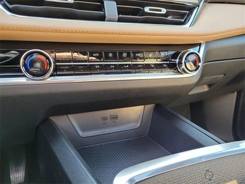 New 2026 Chevrolet Equinox ACTIV w/ Convenience Package III image 16