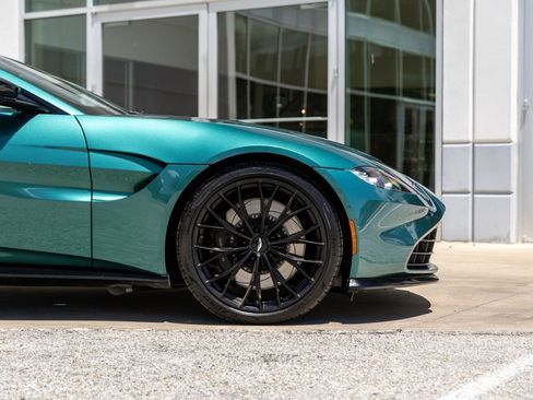 Used 2023 Aston Martin V8 Vantage Coupe RWD image 6