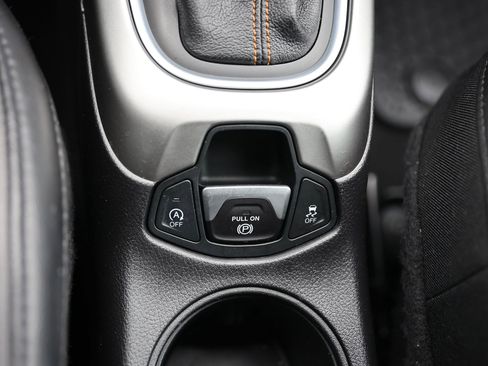 Used 2021 Jeep Compass Latitude w/ Convenience Group image 32