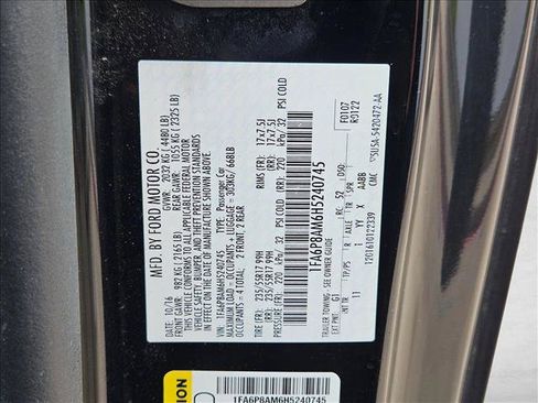 Used 2017 Ford Mustang Coupe RWD image 23