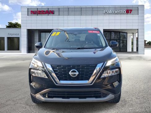 Certified 2023 Nissan Rogue SV FWD image 2