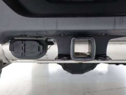 Used 2024 Jeep Wrangler Unlimited image 10