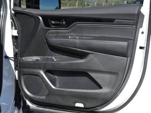 Used 2024 Honda Odyssey Elite image 29