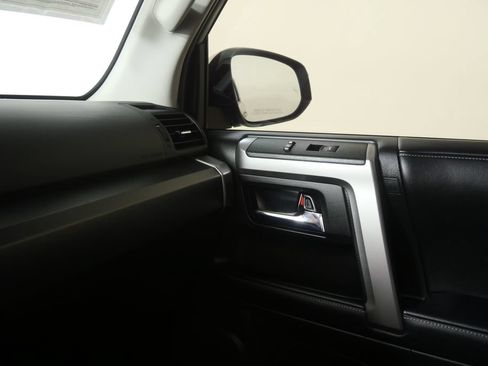 Used 2024 Toyota 4Runner SR5 Premium w/ Moonroof Package AWD/4WD image 27