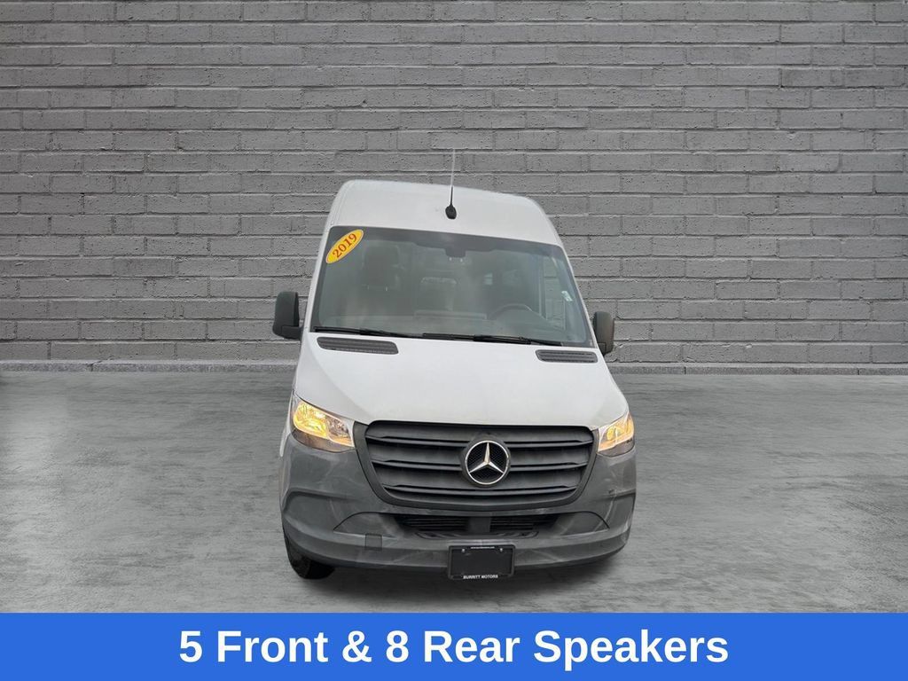 Used 2019 Mercedes-Benz Sprinter 2500 image 3