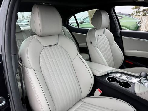 Used 2023 Genesis G70 2.0T w/ Sport Prestige Package image 19