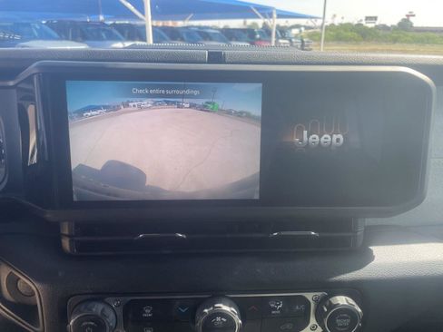 Used 2024 Jeep Wrangler Unlimited Sport AWD/4WD image 20