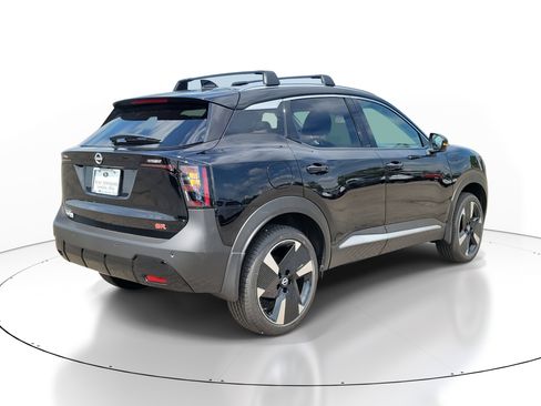 New 2025 Nissan Kicks SR image 4