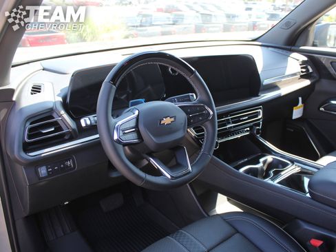 New 2026 Chevrolet Traverse High Country w/ LPO, Floor Liner Package image 12