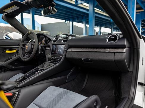 Used 2025 Porsche 718 Boxster Spyder RS image 30