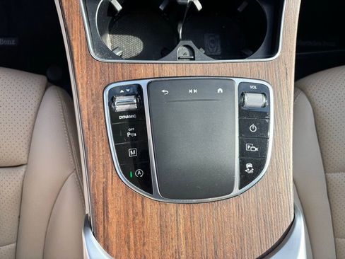 Used 2022 Mercedes-Benz GLC 300 4MATIC image 13