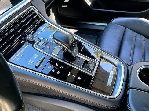 Used 2017 Porsche Panamera 4S image 15