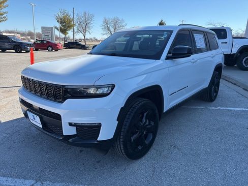 Used 2021 Jeep Grand Cherokee L Limited image 12