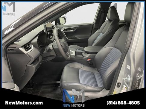 Used 2024 Toyota RAV4 XSE w/ Weather Package AWD/4WD image 7