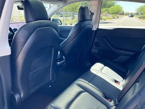 Used 2021 Tesla Model Y Long Range AWD/4WD image 9