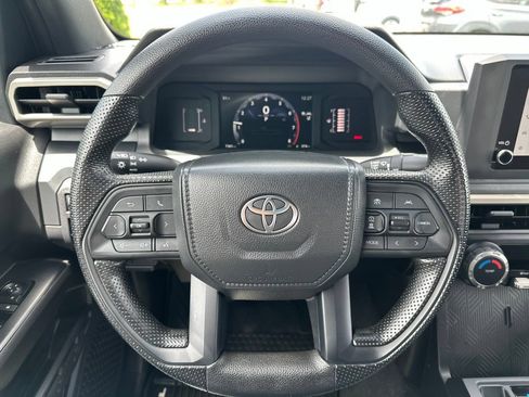 Certified 2025 Toyota Tacoma SR AWD/4WD image 10