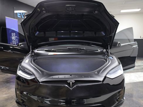 Used 2016 Tesla Model X 75D image 42