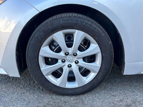 Used 2025 Toyota Corolla LE image 25