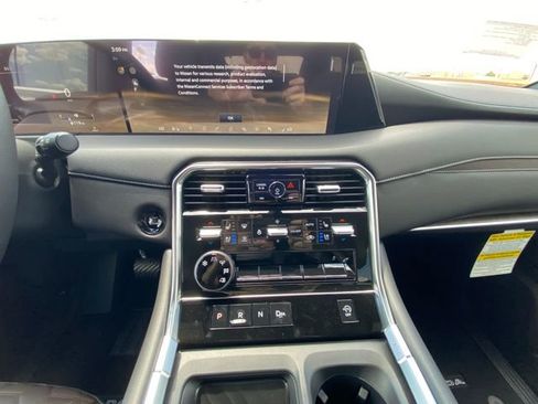 New 2025 Nissan Armada Platinum w/ Convenience Package image 16