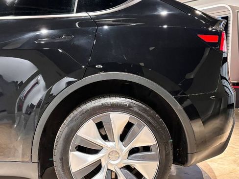 Used 2023 Tesla Model Y Long Range image 10