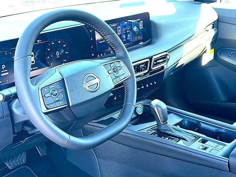 New 2026 Nissan Sentra SV w/ SV Convenience Package FWD image 9