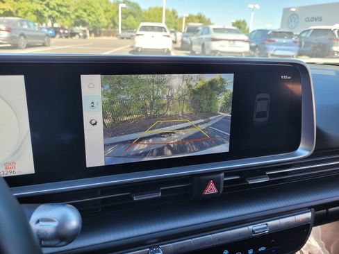 Used 2024 Hyundai Ioniq 6 SE RWD image 18