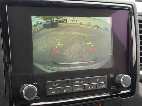 Certified 2024 Nissan Frontier 2WD Crew Cab image 21