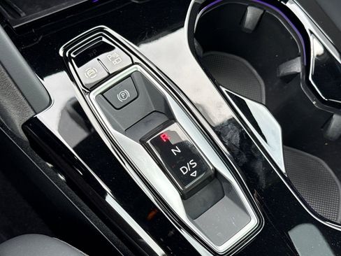 Used 2025 Audi SQ5 Premium Plus w/ Premium Plus Package image 20