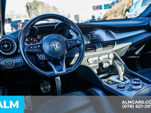 Used 2023 Alfa Romeo Giulia Veloce image 28