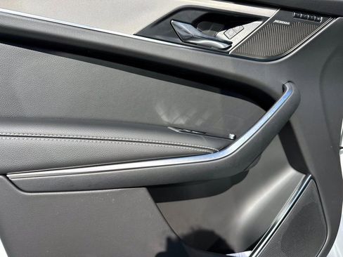 New 2025 Jaguar F-PACE R-Dynamic S image 14