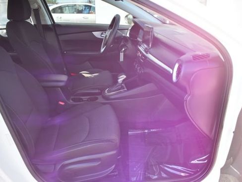 Used 2024 Kia Forte LXS FWD image 33