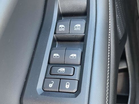 Used 2024 Jeep Grand Cherokee Altitude image 10