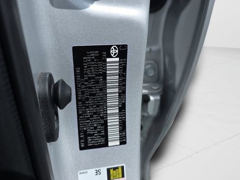 Used 2024 Toyota Corolla LE image 28