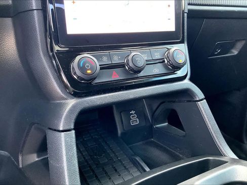 Used 2024 Ford Ranger XLT w/ FX4 Off-Road Package AWD/4WD image 34