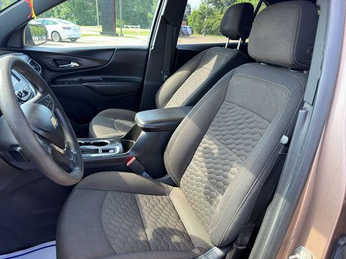 Used 2019 Chevrolet Equinox LT FWD image 10