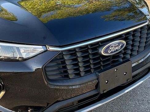 Used 2025 Ford Escape Active AWD/4WD image 38