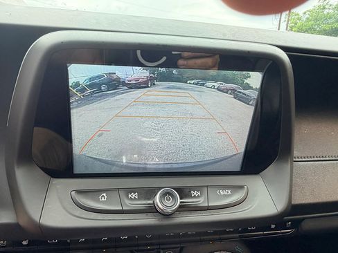 Used 2018 Chevrolet Camaro LT RWD image 12