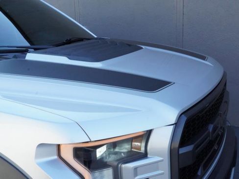 Used 2019 Ford F150 Raptor w/ Equipment Group 802A Luxury image 35