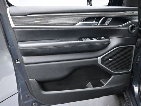 Used 2022 Jeep Wagoneer Series III image 28