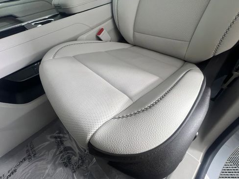 Used 2024 GMC Acadia Denali AWD/4WD image 33
