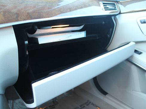 Used 2015 Mercedes-Benz E 350 4MATIC Wagon image 31